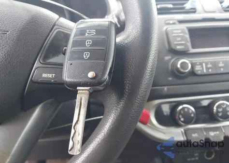 2015 Kia Rio Lx z USA, uszkodzony, nr VIN KNADM4A32F6489820